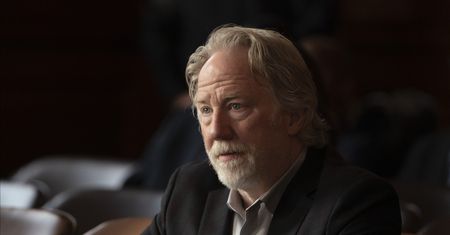 Timothy Busfield wycięty z filmu po zarzutach o wykorzystywanie dziecka