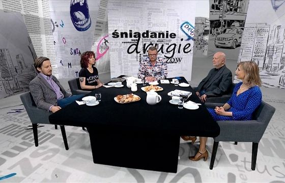 Ostatni zdalny program TVN24 wraca do studia