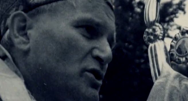 KRRiT nasyła komornika na TVN. Pokłosie kary za reportaż o Janie Pawle II