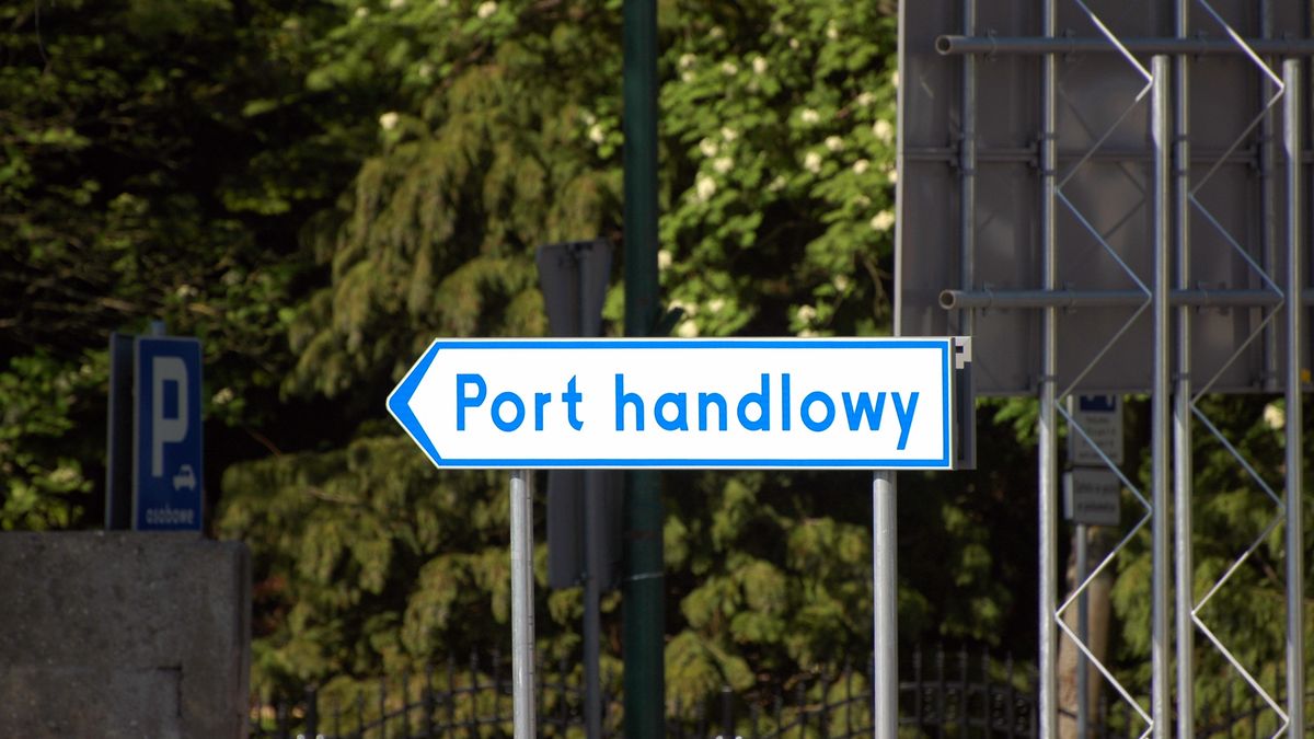 Drogowskazy to jedne z najpopularniejszych znaków kierunku i miejscowości