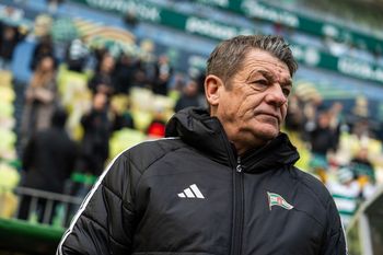 Trenerzy Szymon Grabowski i John Carver z sukcesami w Lechii Gdańsk. Jeden podpisał kontrakt z ŁKS-em, a drugi może wyjechać do Szkocji