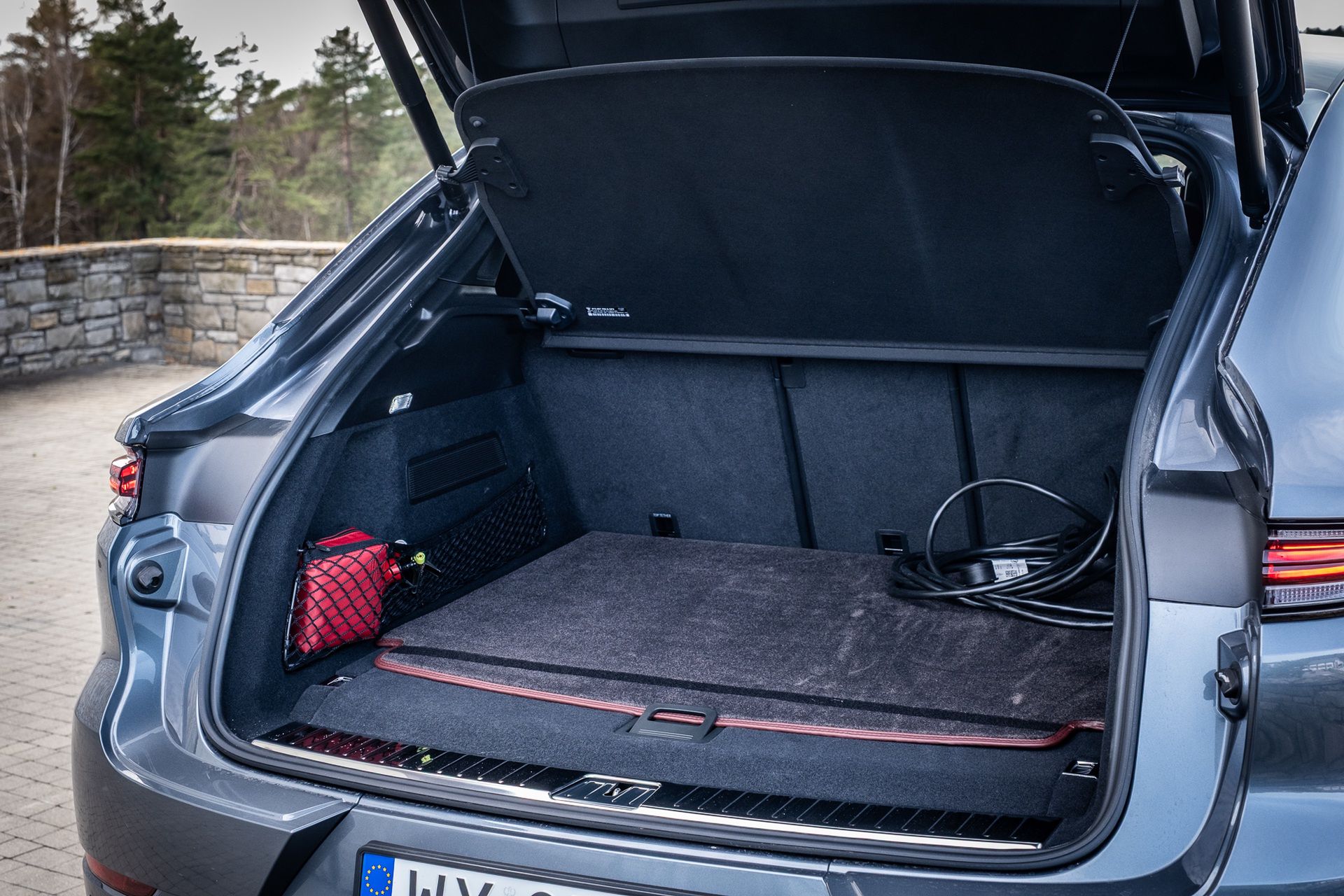 Porsche Cayenne Coupé E-Hybrid Black Edition (2026)