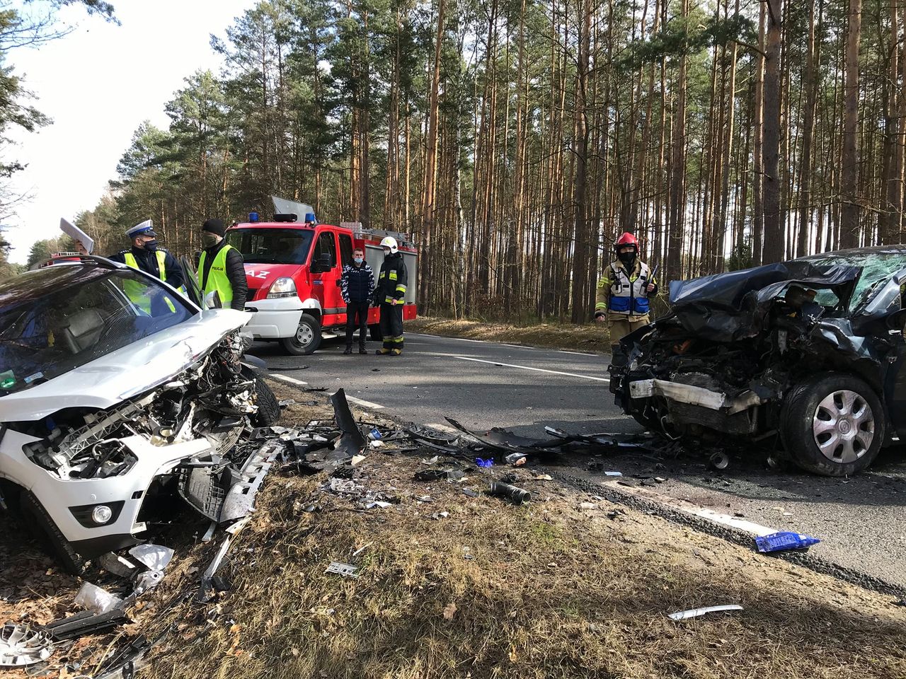 Tragedia w Przybyszowach. Przód auta przestał istnieć