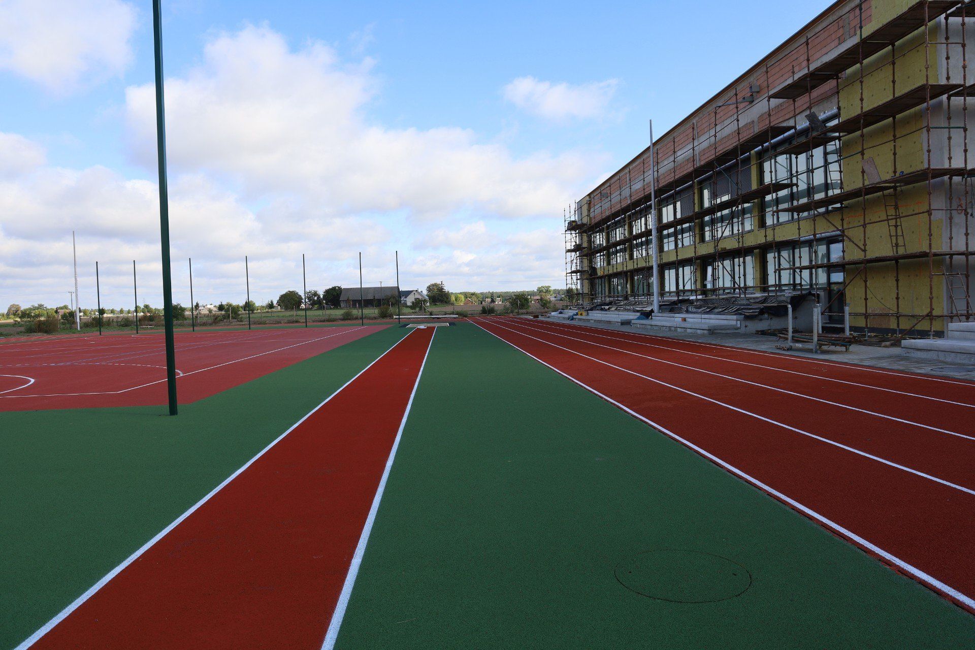 Trwa budowa hali sportowej oraz kompleksu boisk przy Zespole Szkół Technicznych w Grodzisku Wielkopolskim