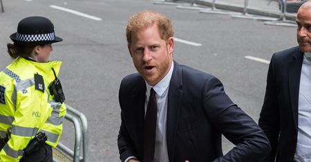 Książę Harry w sądzie. Nie hamował się