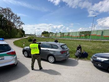 Ukrainiec i Białorusin szmuglowali nielegalnych imigrantów. Akcja Straży Granicznej na drodze S8