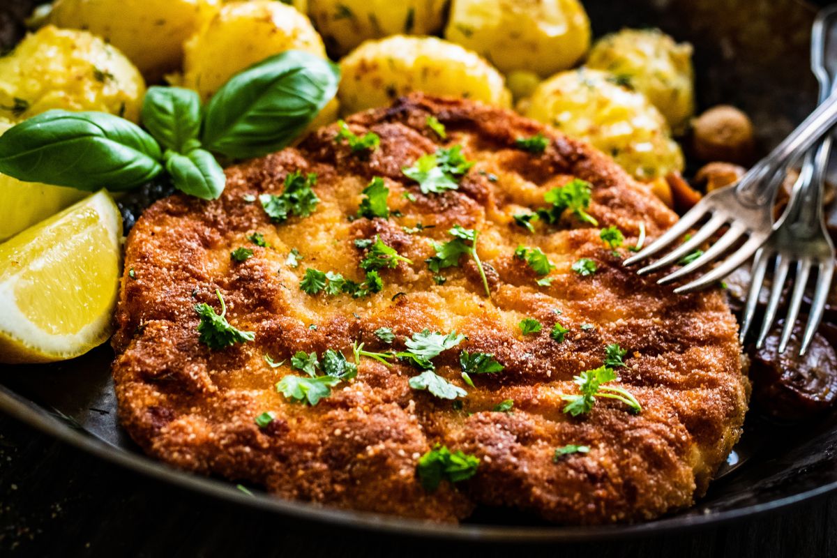 Kotlety schabowe smażę z aromatycznym dodatkiem