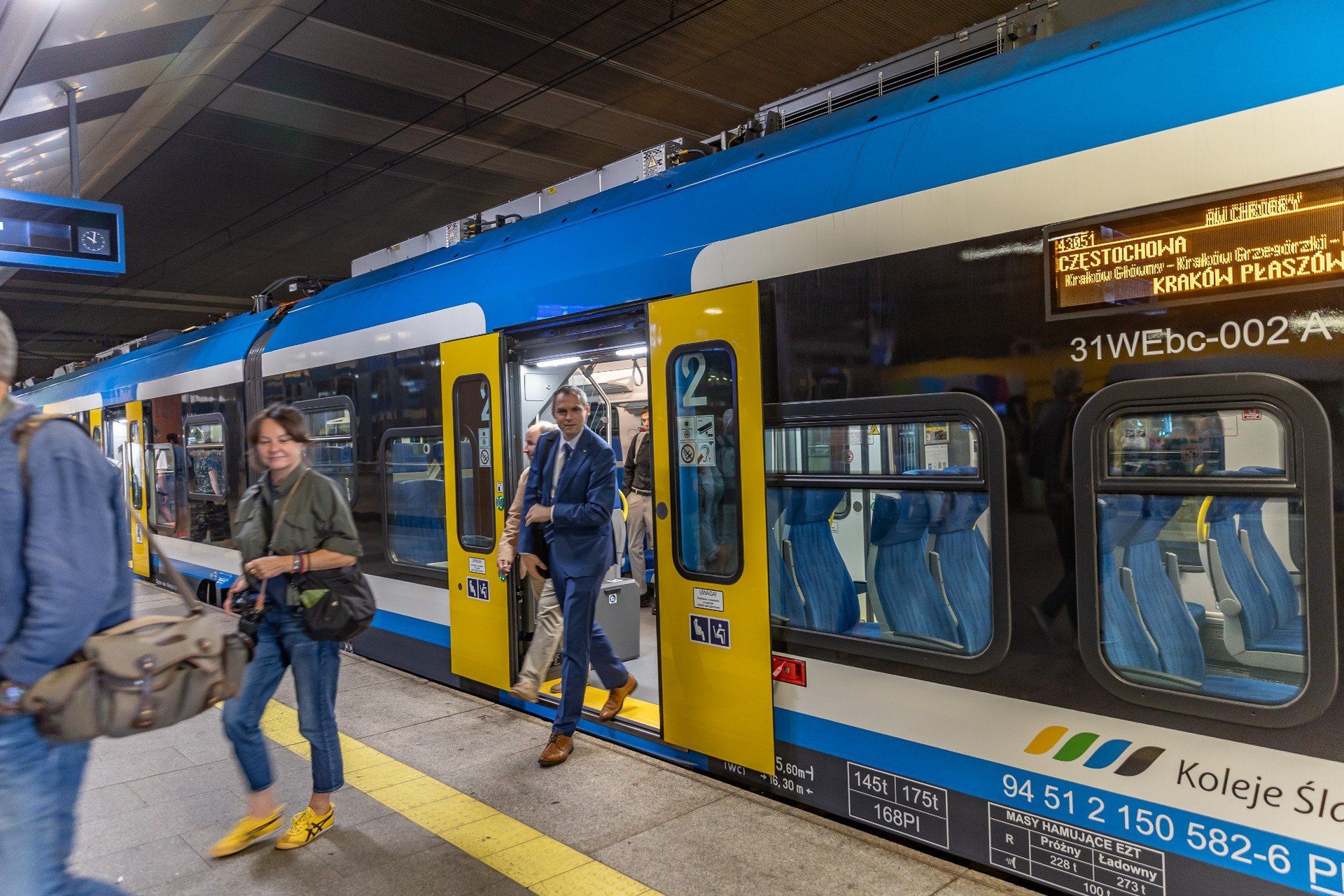 Koleje Śląskie jadą do Krakowa bezpośrednio z Częstochowy przez Zagłębie. Nowe połączenie od razu stało się wśród pasażerów hitem 