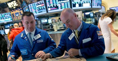 Rekordowe notowania na amerykańskiej giełdzie. Wall Street cieszy się z podpisu Trumpa
