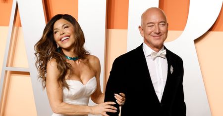 Jeff Bezos i Lauren Sanchez upatrzyli sobie luksusowy hotel w Wenecji. Innych gości WYPROSZONO: "Stado ochroniarzy przetrzepało teren"