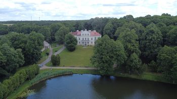 Sekrety Złotego Potoku. Od Pałacu Raczyńskich po Dworek Krasińskiego