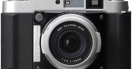 Fujifilm GF670W Professional z szerokokątnym obiektywem