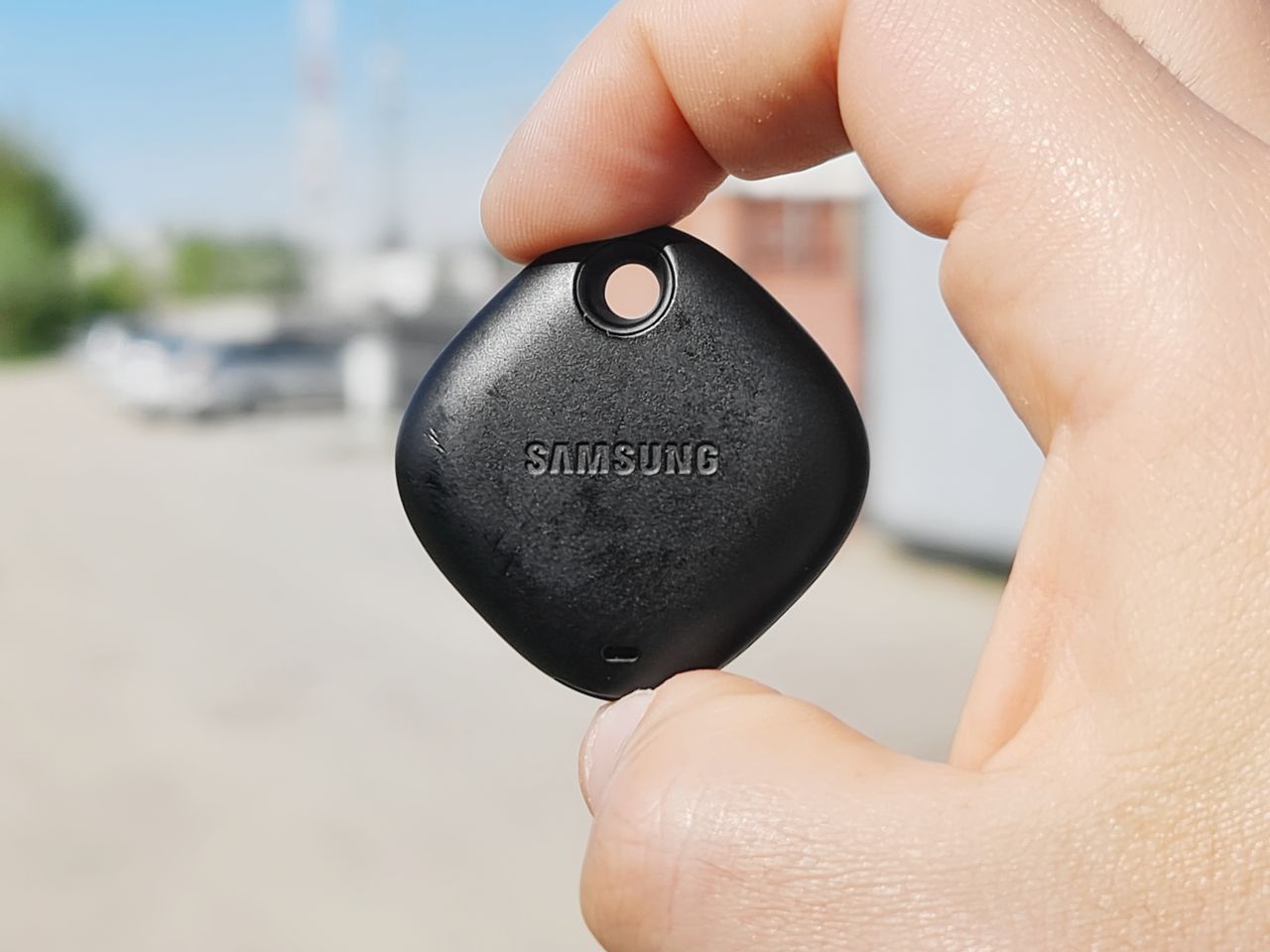 Samsung Galaxy SmartTag: terenowy test. Sprawdziłem, czy lokalizuje zgubione przedmioty
