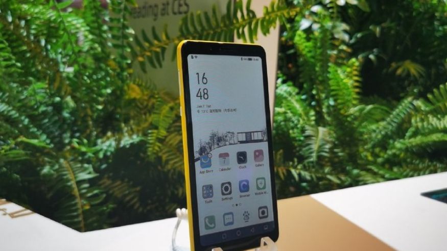 HiSense stworzył pierwszy telefon z ekranem e-ink... w kolorze 1