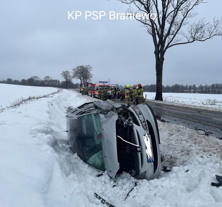 W akcji policja, pogotowie i straż pożarna. Sześć osób rannych