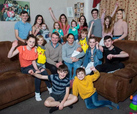 Największa rodzina w UK pokazała swój dom 