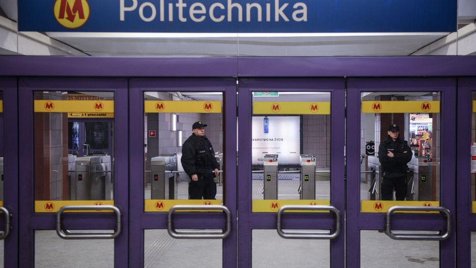 Warszawa. Po wypadku zamknięte były stacje metra [zdj. ilustracyjne]