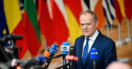 Komentarze po wpisie Tuska. "Efekt presji społecznej"