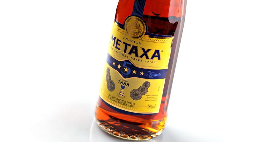 Metaxa – jak i z czym ją pić. Ile ma kalorii?