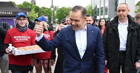 W nocy Nawrocki był na prowadzeniu. Tak komisje liczyły głosy