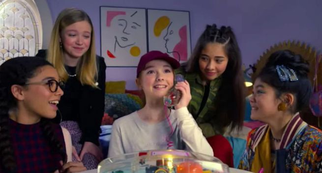 Sophie Grace i Malia Baker w serialu "Klub Baby-Sitters"