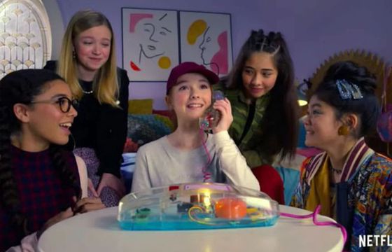 Sophie Grace i Malia Baker w serialu "Klub Baby-Sitters"