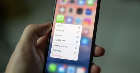 WhatsApp w końcu to zrobił. Wyślesz wiadomość do samego siebie
