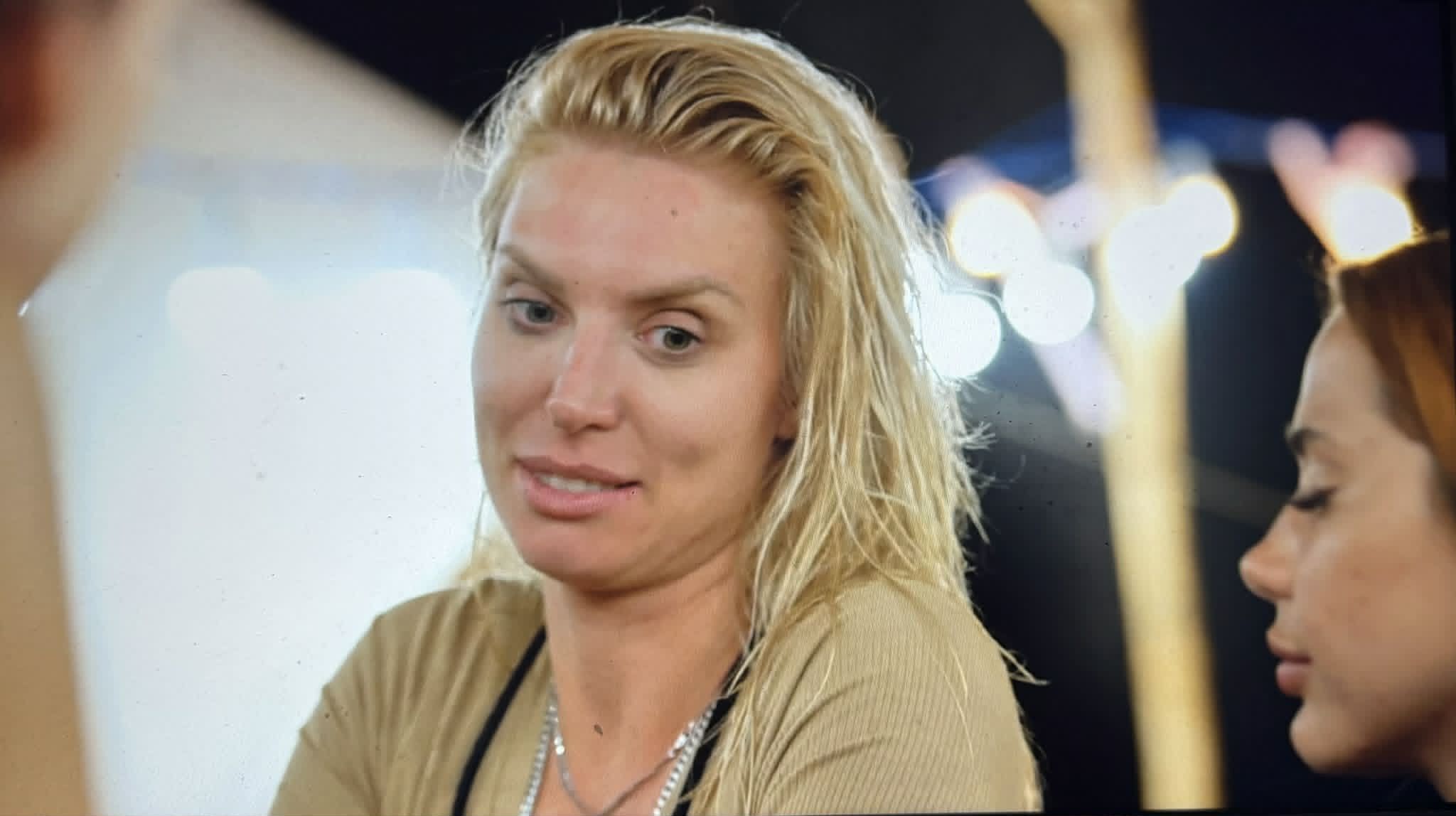 "Królowa przetrwania", odcinek 9.