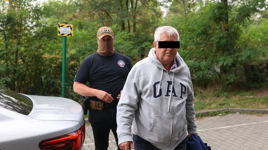 Ryszard Czarnecki
Micha� Meissner
prokuratura, prokuratura krajowa, siedziba, wydzia� zamiejscowy Prokuratury Krajowej, eurodeputowany, europose�, PiS, polityk, polityka, zatrzymanie, zatrzymany