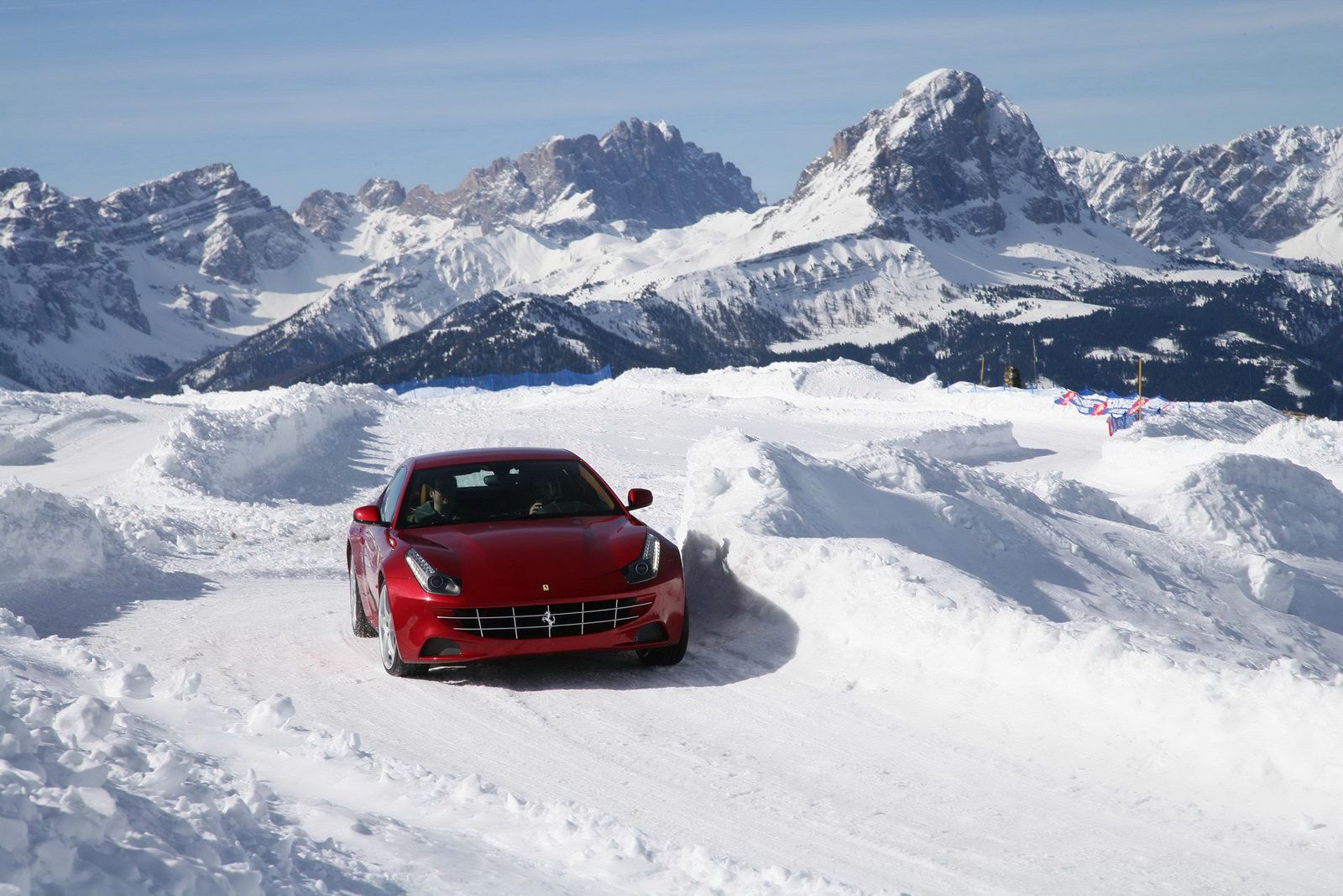 Nowa sesja zdjęciowa Ferrari FF [galeria] 3