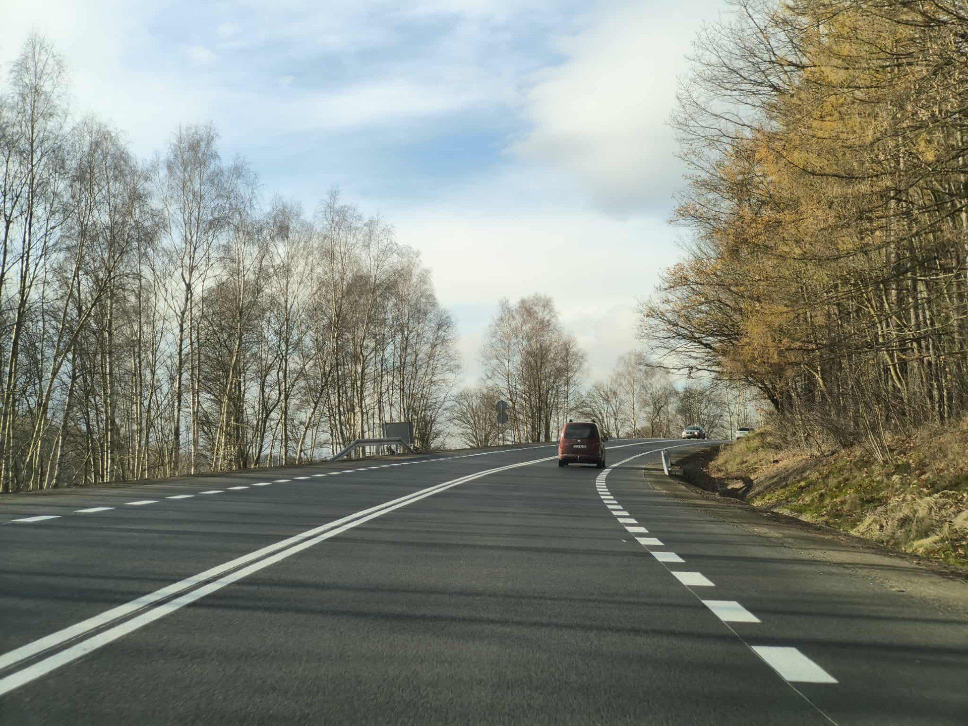 21.11.2025 Droga Krajowa nr 30 w Jeleniej Górze po remoncie