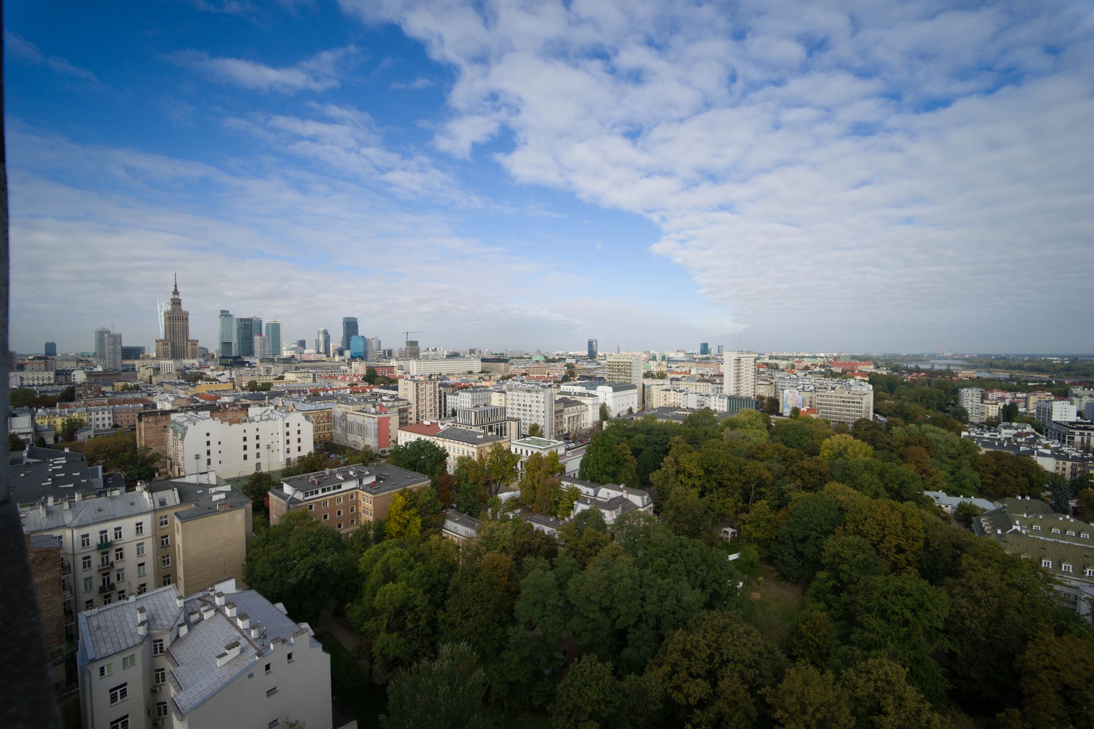 Samyang AF 14 mm f/2.8 FE - ultraszeroko, jasno i w przystępnej cenie [recenzja] 50