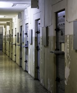 39 dni urlopu i sporo dodatków. Trwa nabór na strażników więziennych