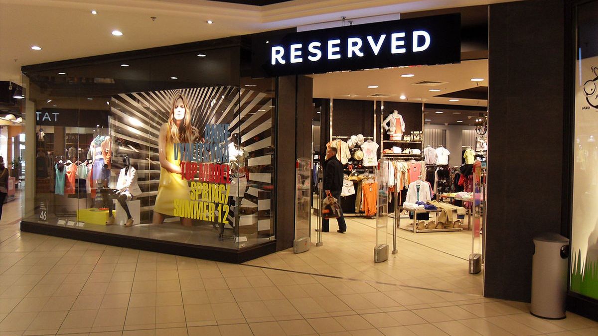Część sklepów Reserved zniknie z galerii handlowych. 