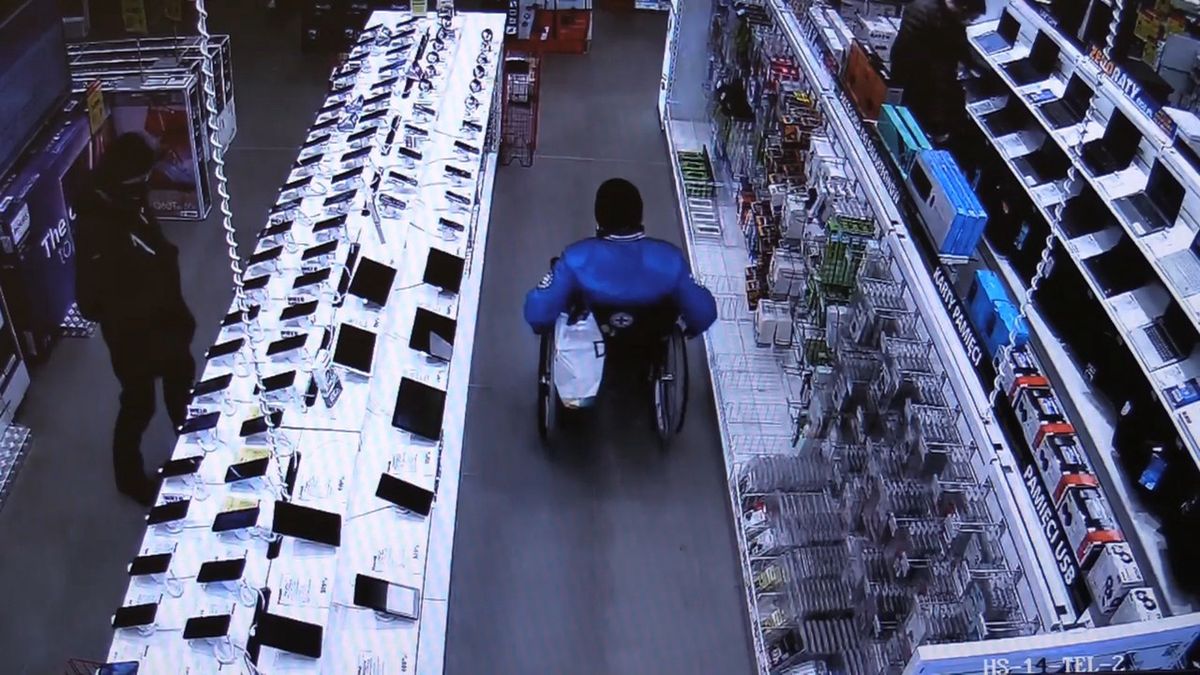 Śląsk. Mężczyzna na wózku inwalidzkim z Chorzowa ukradł telefon komórkowy. 