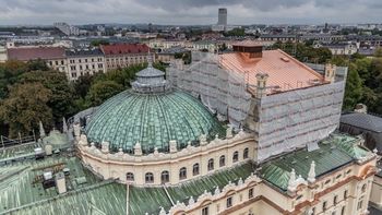 Kraków: Kapsuła czasu na dachu Teatru Słowackiego