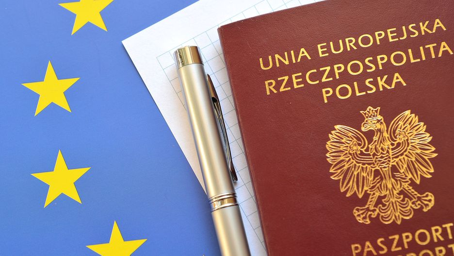 Wyrobienie paszportu w Polsce. Ile trwa, ile kosztuje i ile trzeba czekać na wydanie dokumentu