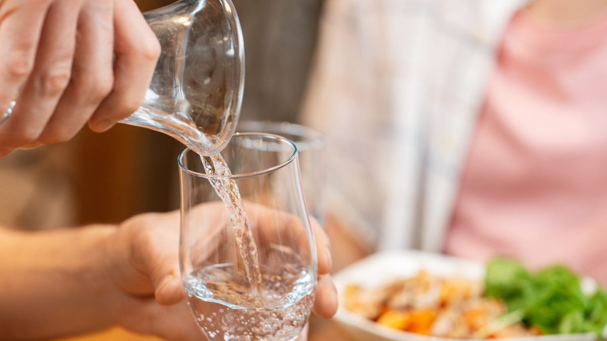 Czy woda do posiłku to dobry pomysł?
