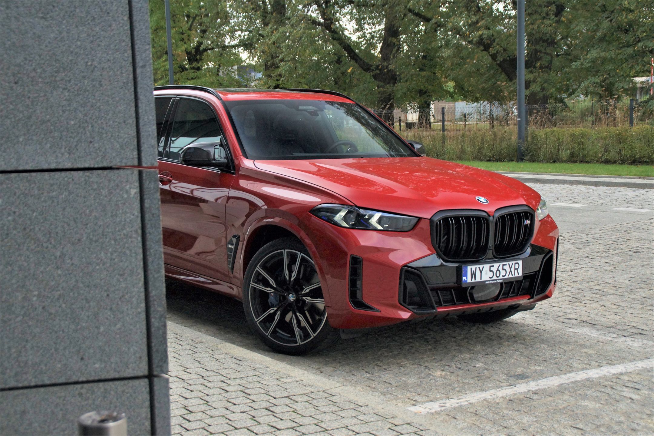BMW X5 M60i