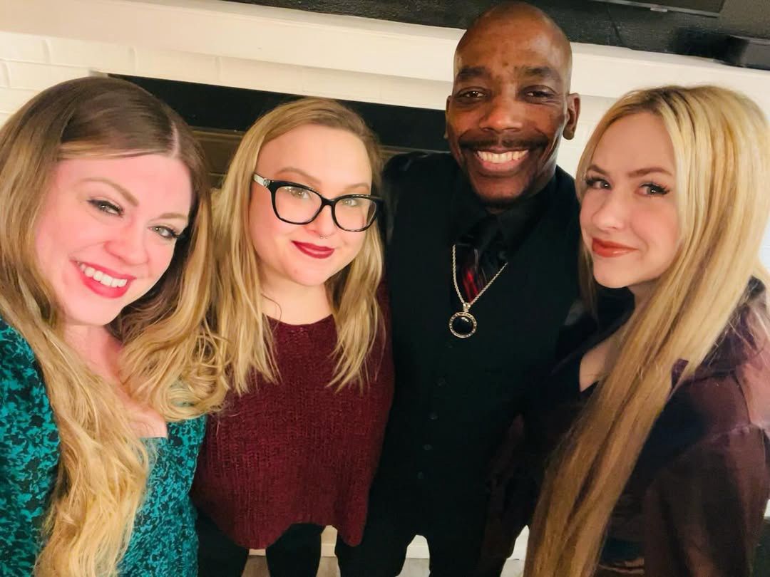 Żyją w czworokącie. Ujawniły, jak dzielą się mężem