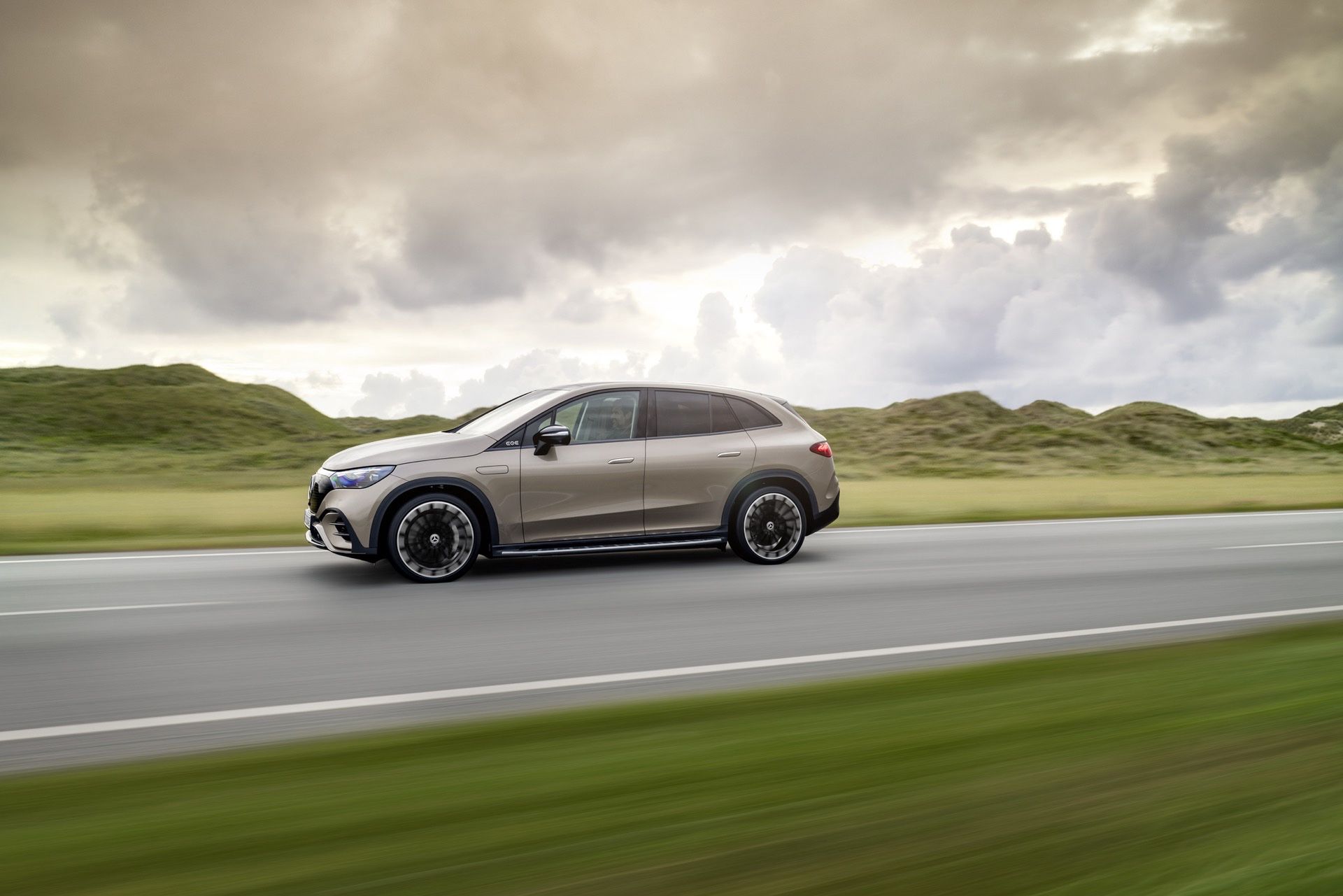 Mercedes EQE SUV