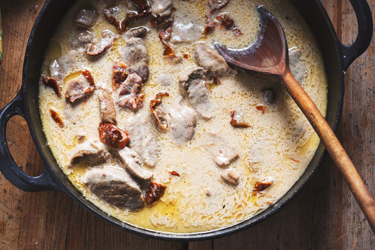 Śmietanka to dodatek do deserów i wytrawnych sosów