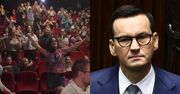Obrady Sejmu pokazano w kinie. Tak publiczność zareagowała na wynik głosowania za wotum zaufania dla Morawieckiego (WIDEO)