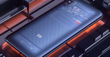 Przezroczysty Xiaomi Mi 8 to lipa: nie zobaczymy prawdziwych podzespołów