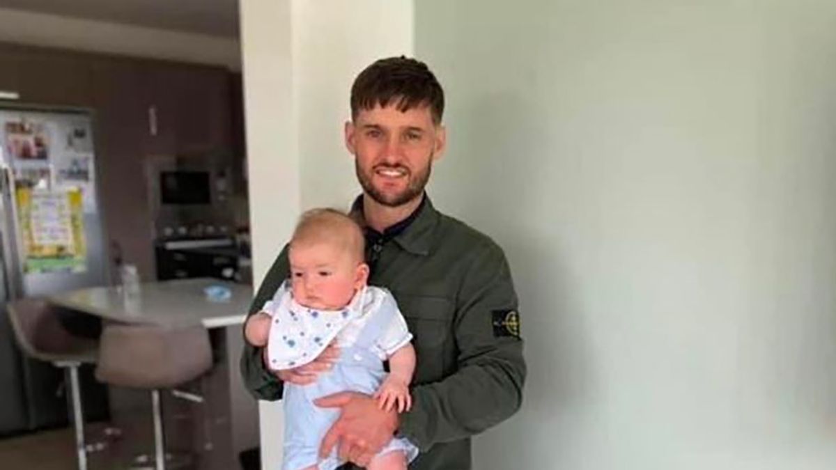 Joel Collins został dźgnięty nożem podczas pobytu w popularnym kurorcie w Portugalii