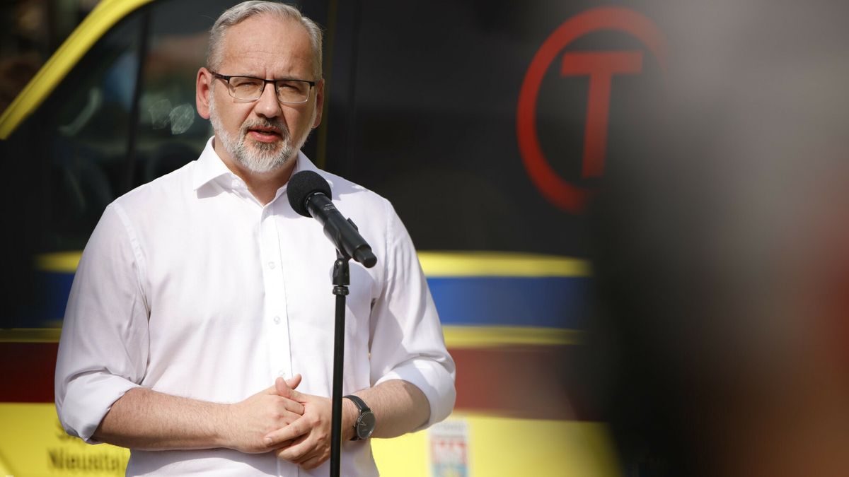 Były wiceminister zdrowia Adam Niedzielski został ukarany przez UODO