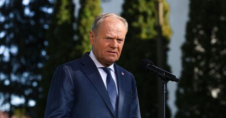 Polacy podzieleni w ocenie Tuska. Nowy sondaż
