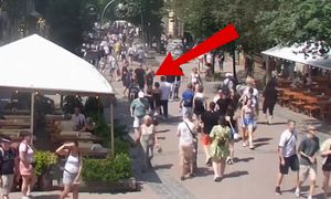 Punkt 13:00. Ujęcie z Krupówek. Nie potrzeba słów