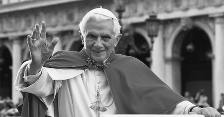 Benedykt XVI nie żyje. Odszedł najstarszy papież w historii