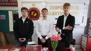 Zespół Szkół Elektrycznych w Kielcach otworzył drzwi dla kandydatów. Uczniowie zachęcali ósmoklasistów do kontynuowania nauki właśnie tutaj